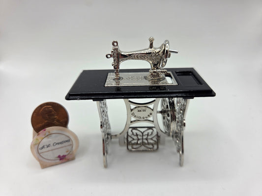 Sewing Machine - Black & Silver
