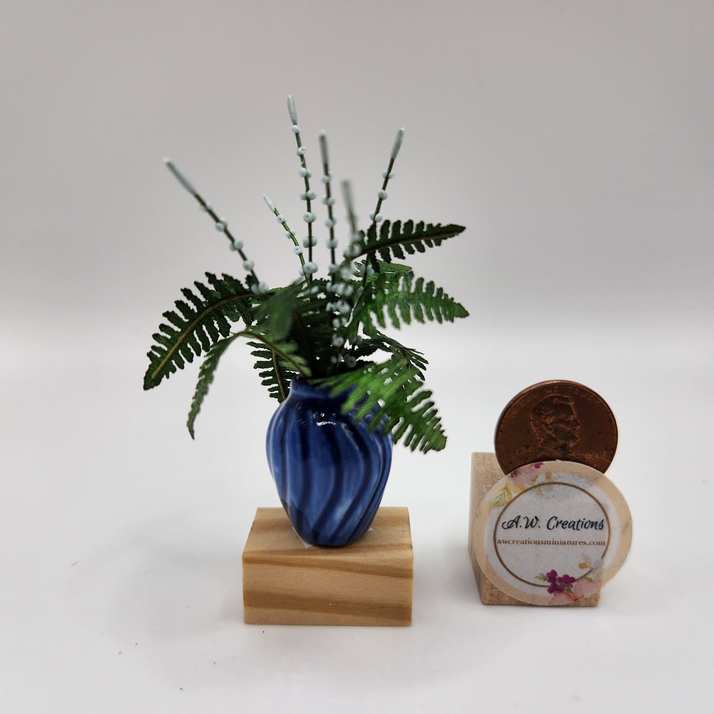 Ruffle Fern in Blue Vase