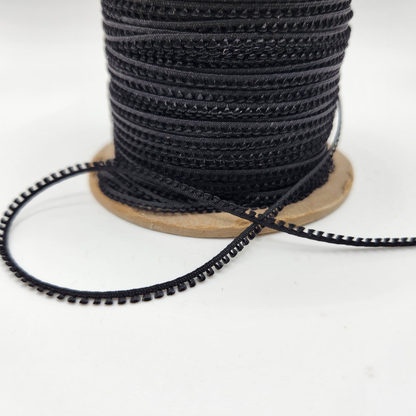 Mini Picot Braid Eyelash #7532 - Black