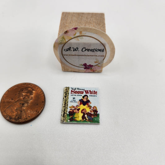 Book - Golden Snow White WD