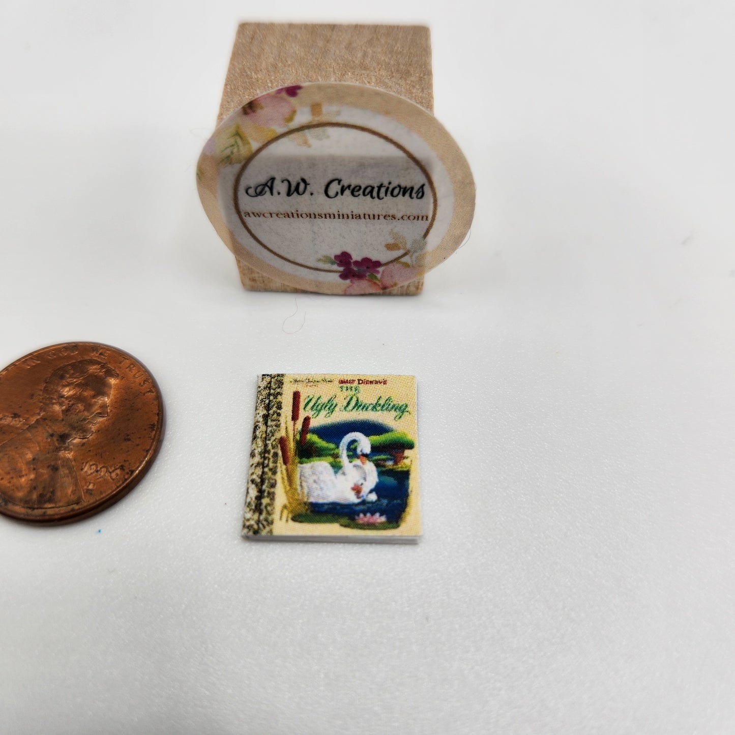 Book - Golden Ugly Duckling