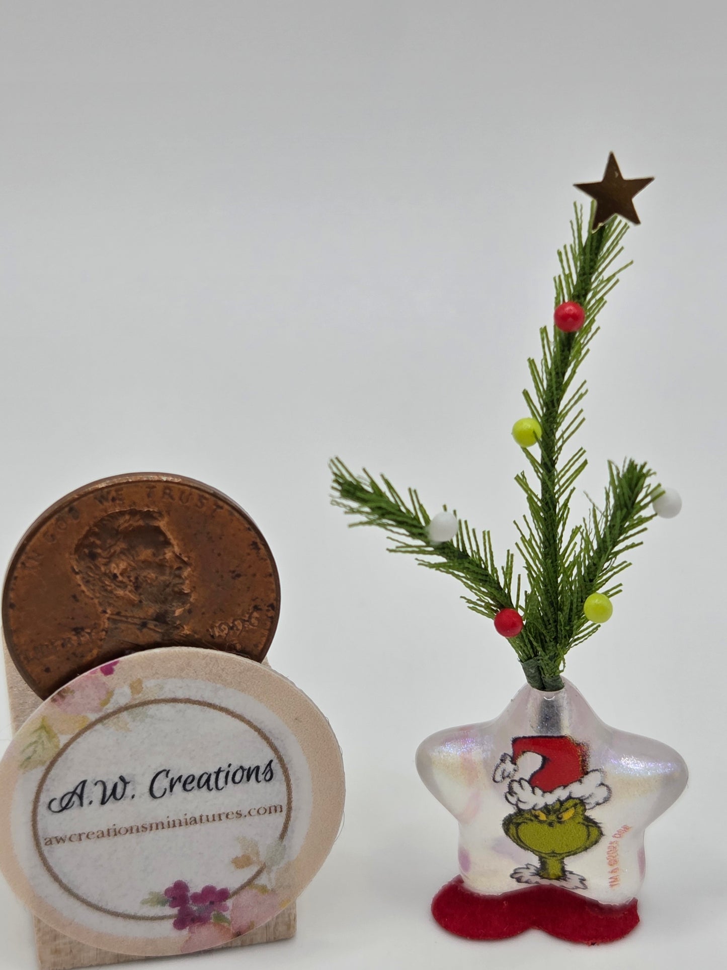 Small Grinchy Arrangement