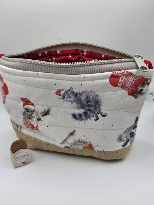 Logo Zipper Bag - Christmas Animals