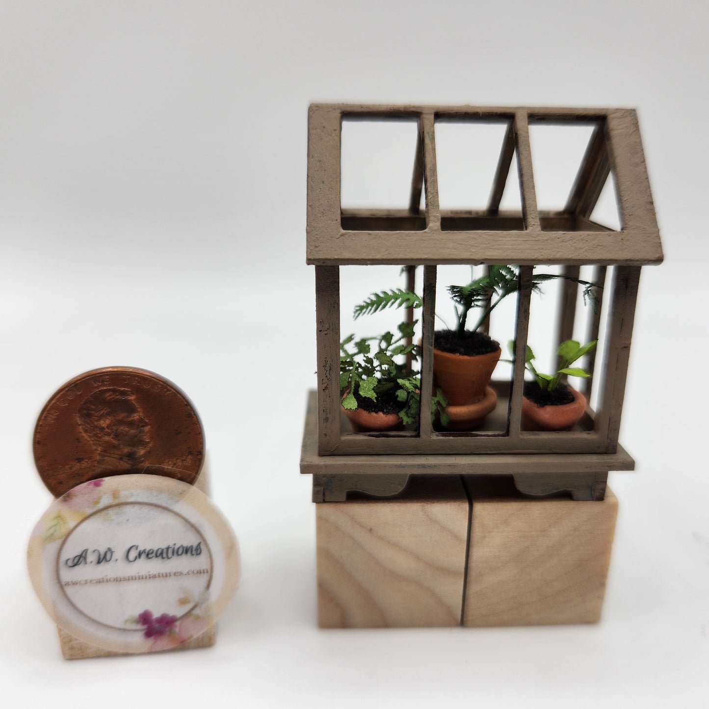 Terrarium - Mushroom colored with plants