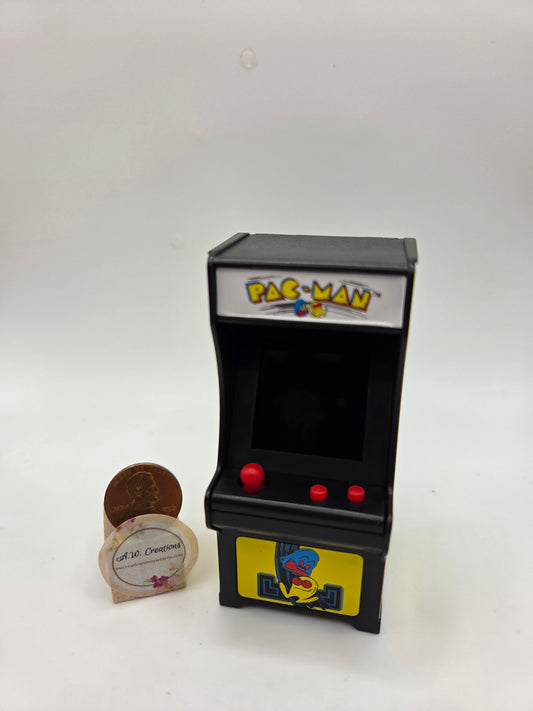 Mini PacMan Arcade 1:24 Scale