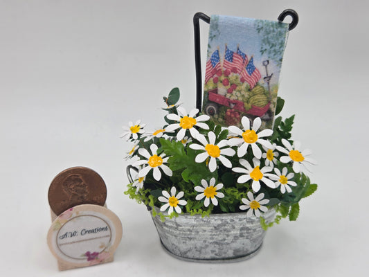 Tub of Daisies with Patriotic Garden Flag