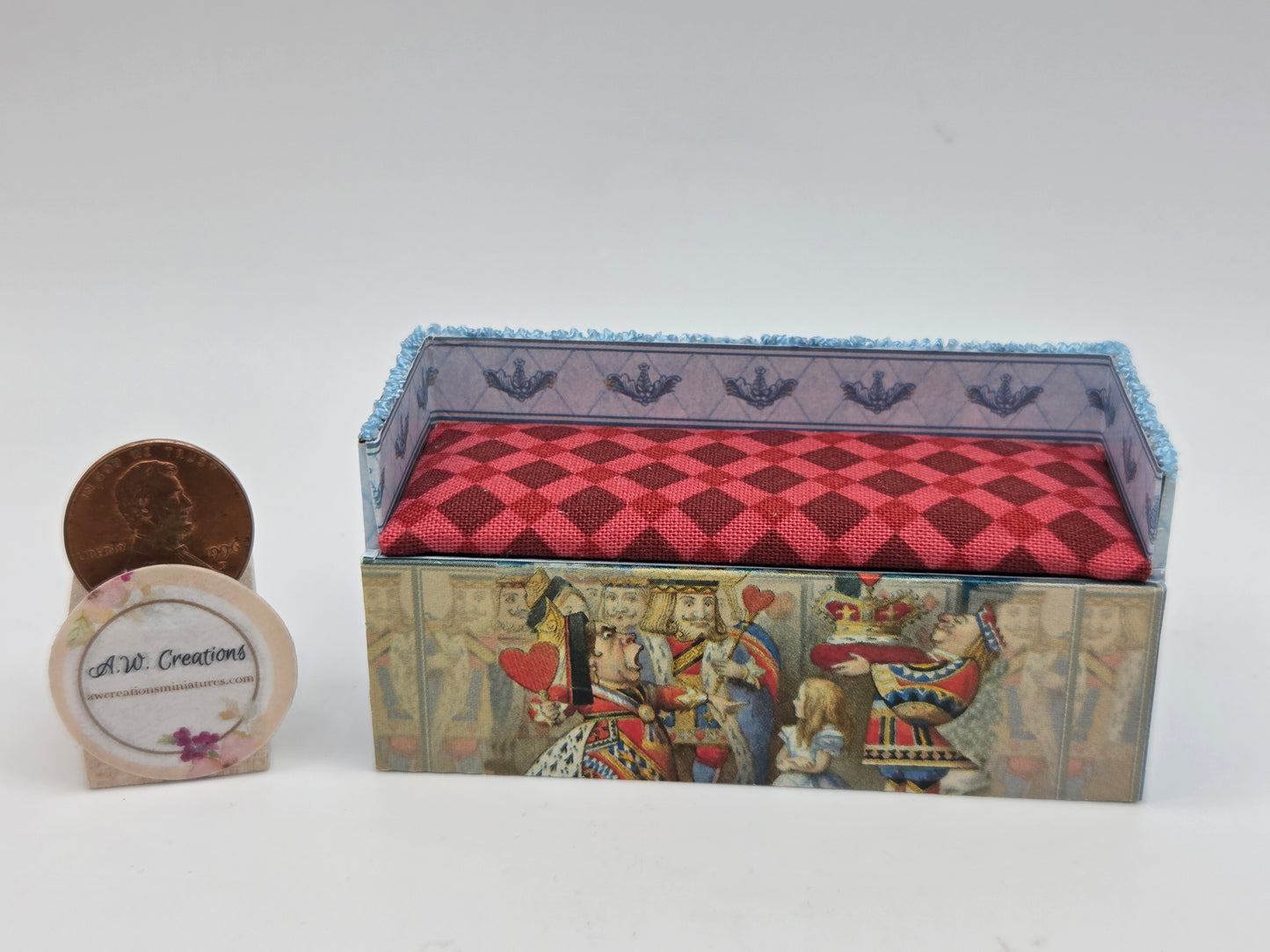 Toy Box - Alice in Wonderland