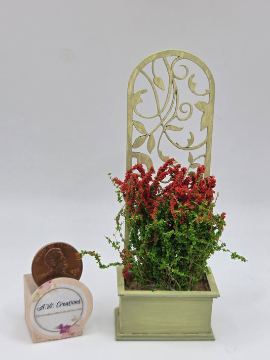 Green Trellis - Orange Flowers