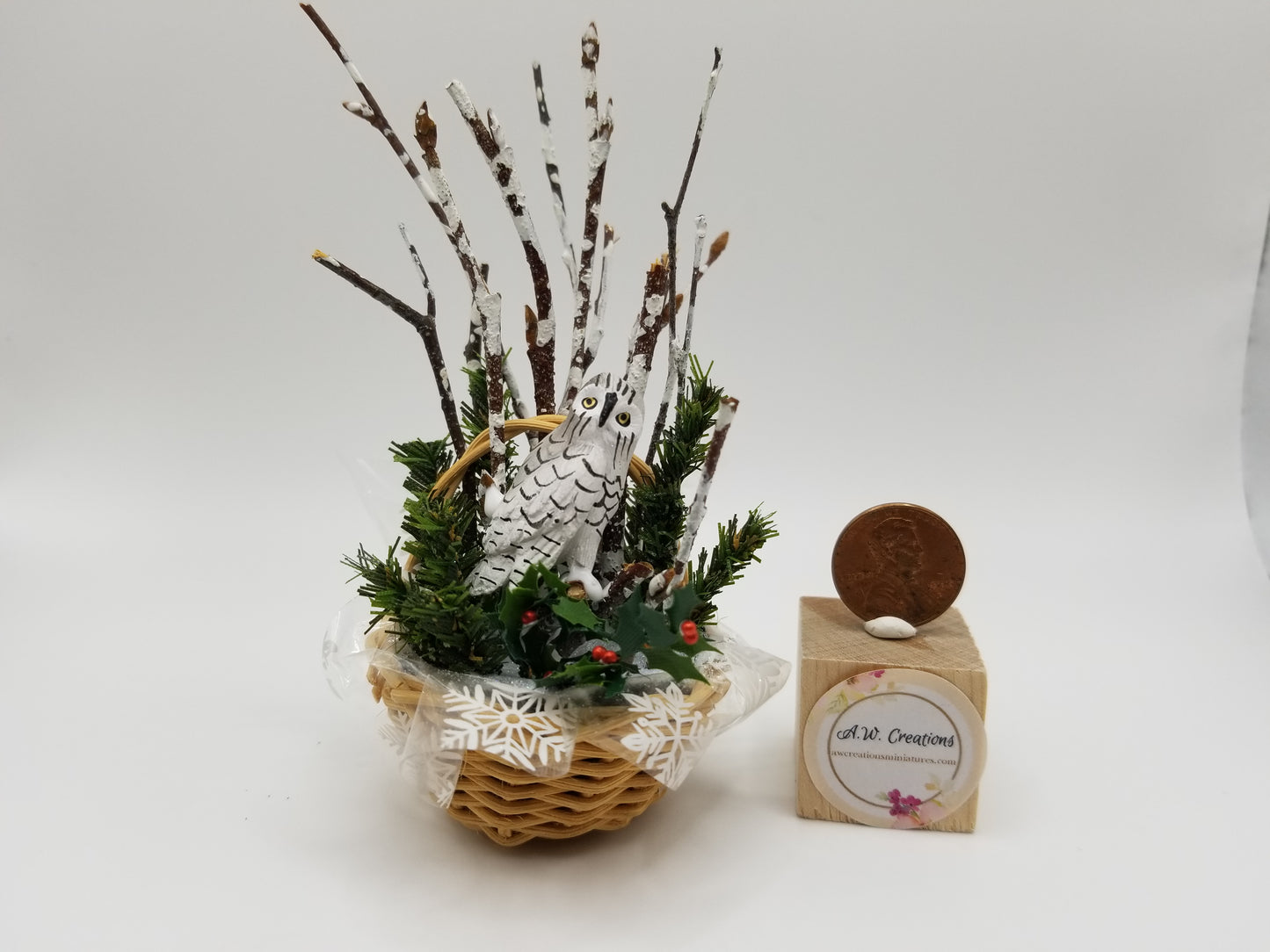 Snow Owl Arrangement