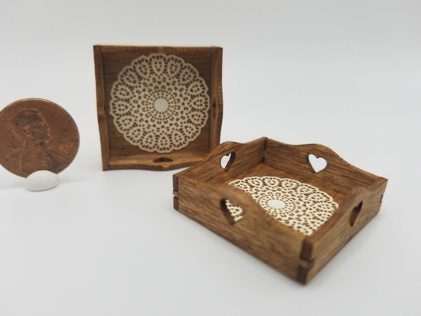 Heart tray with doily