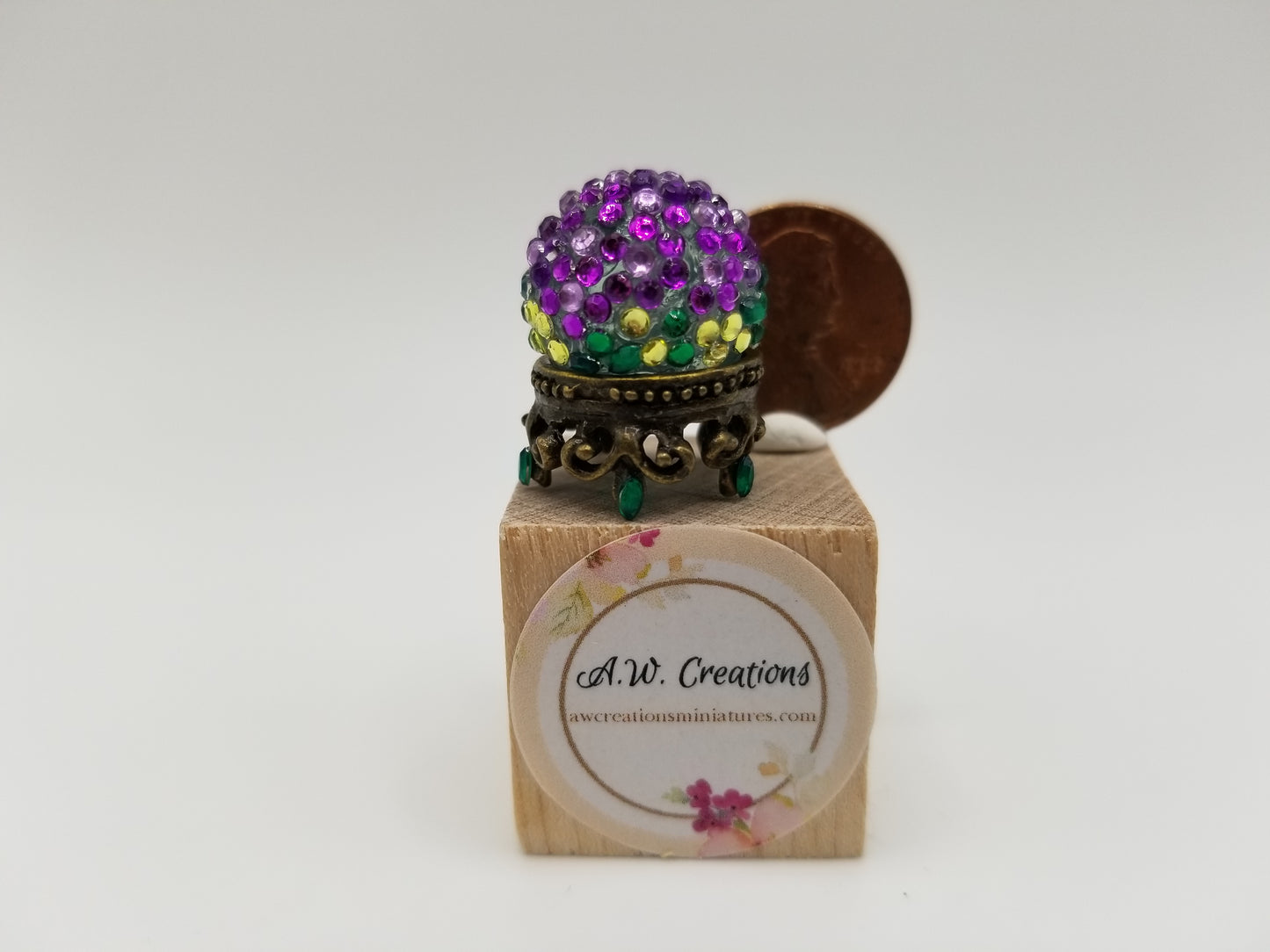 Jeweled ball - purple