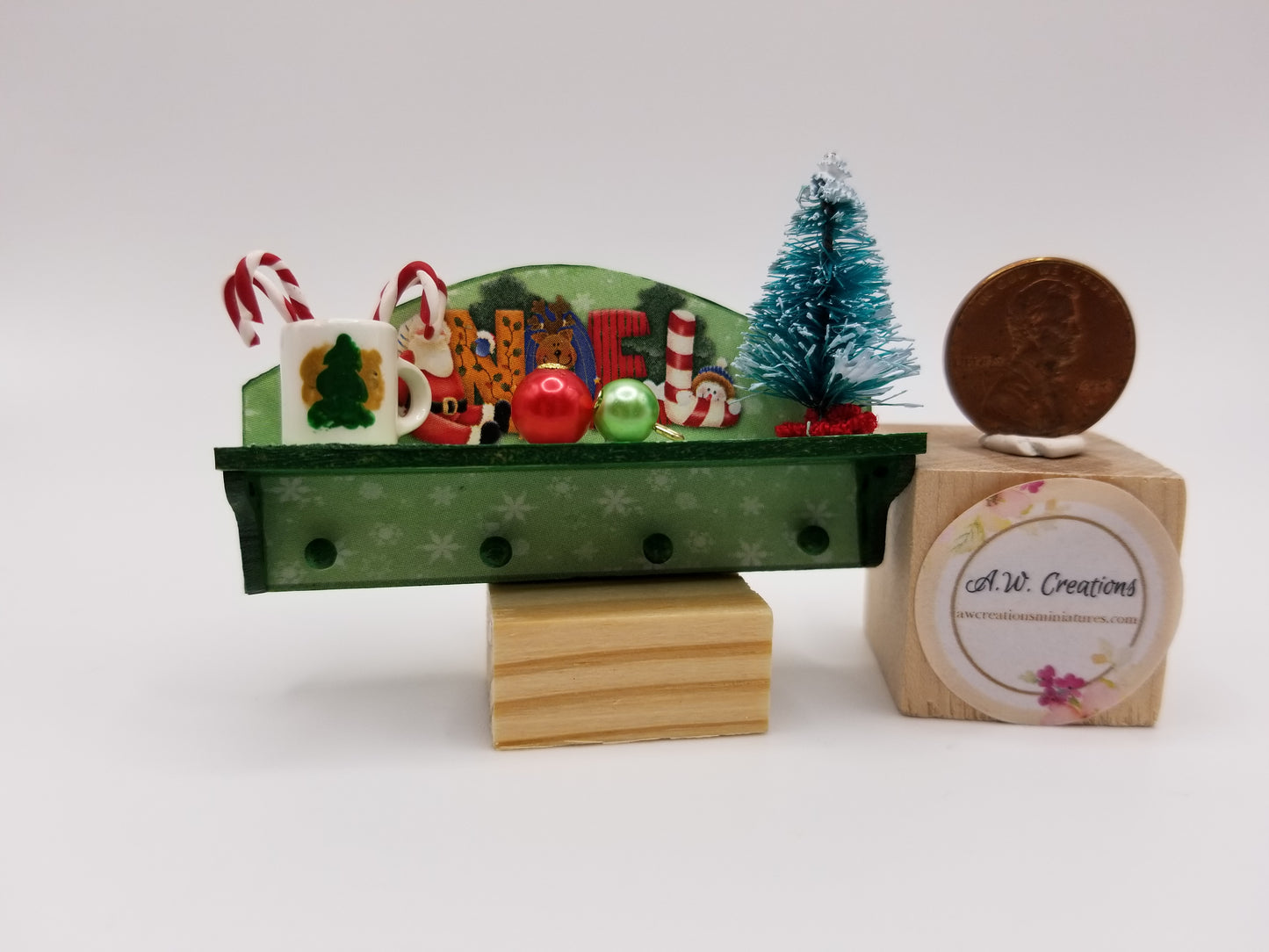 Peg Shelf - Noel decorated
