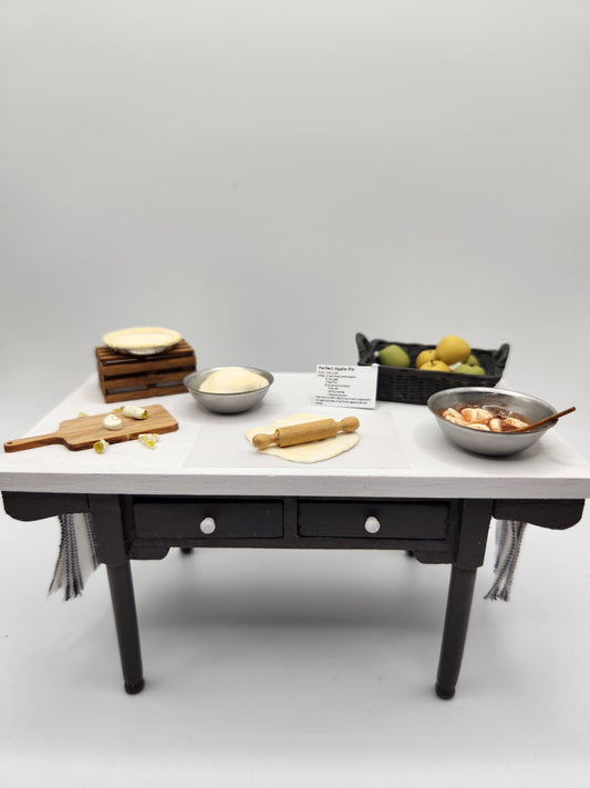 Perfect Apple Pie Table - gray