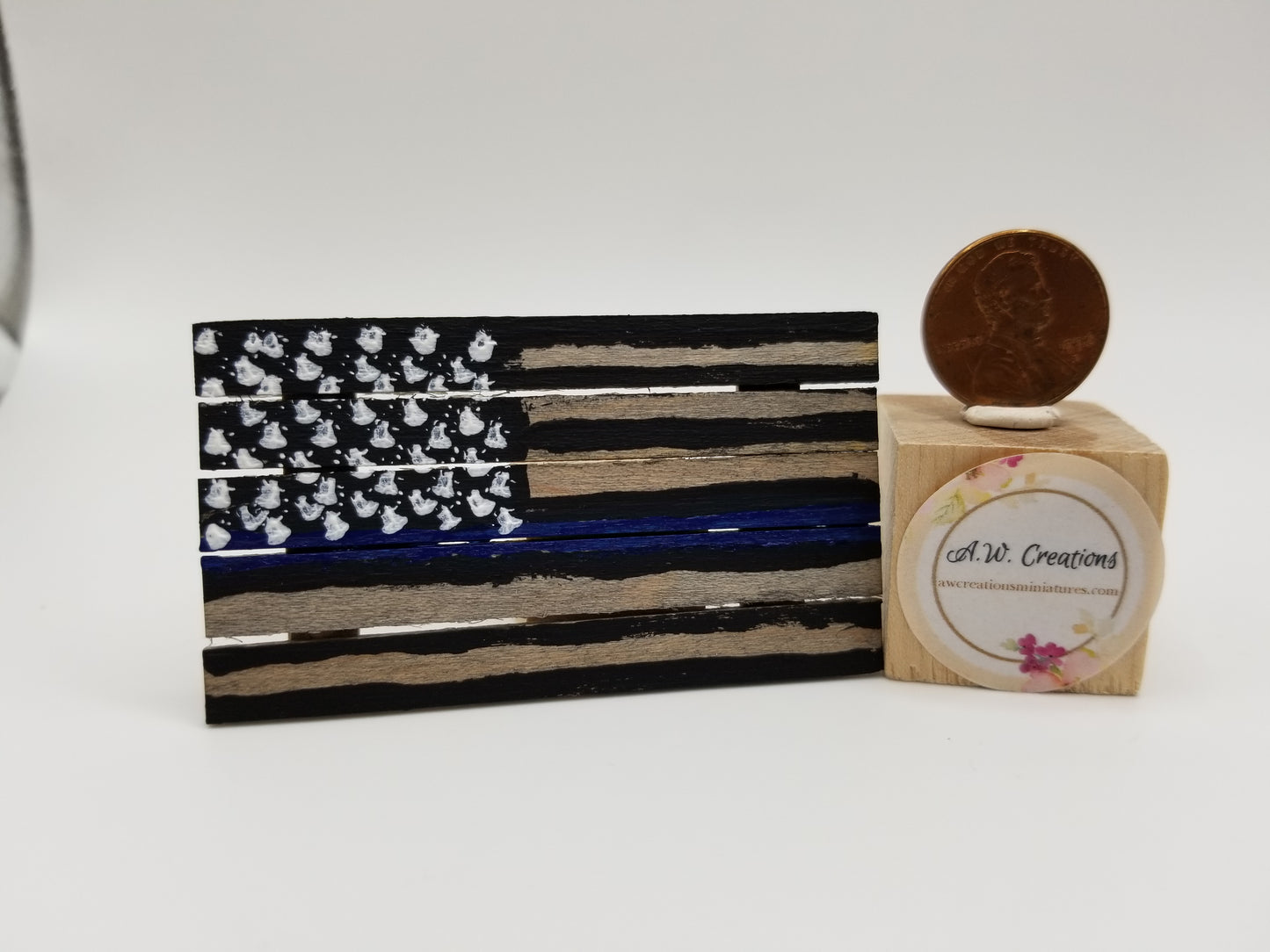 Wooden sign - Thin Blue Line Flag