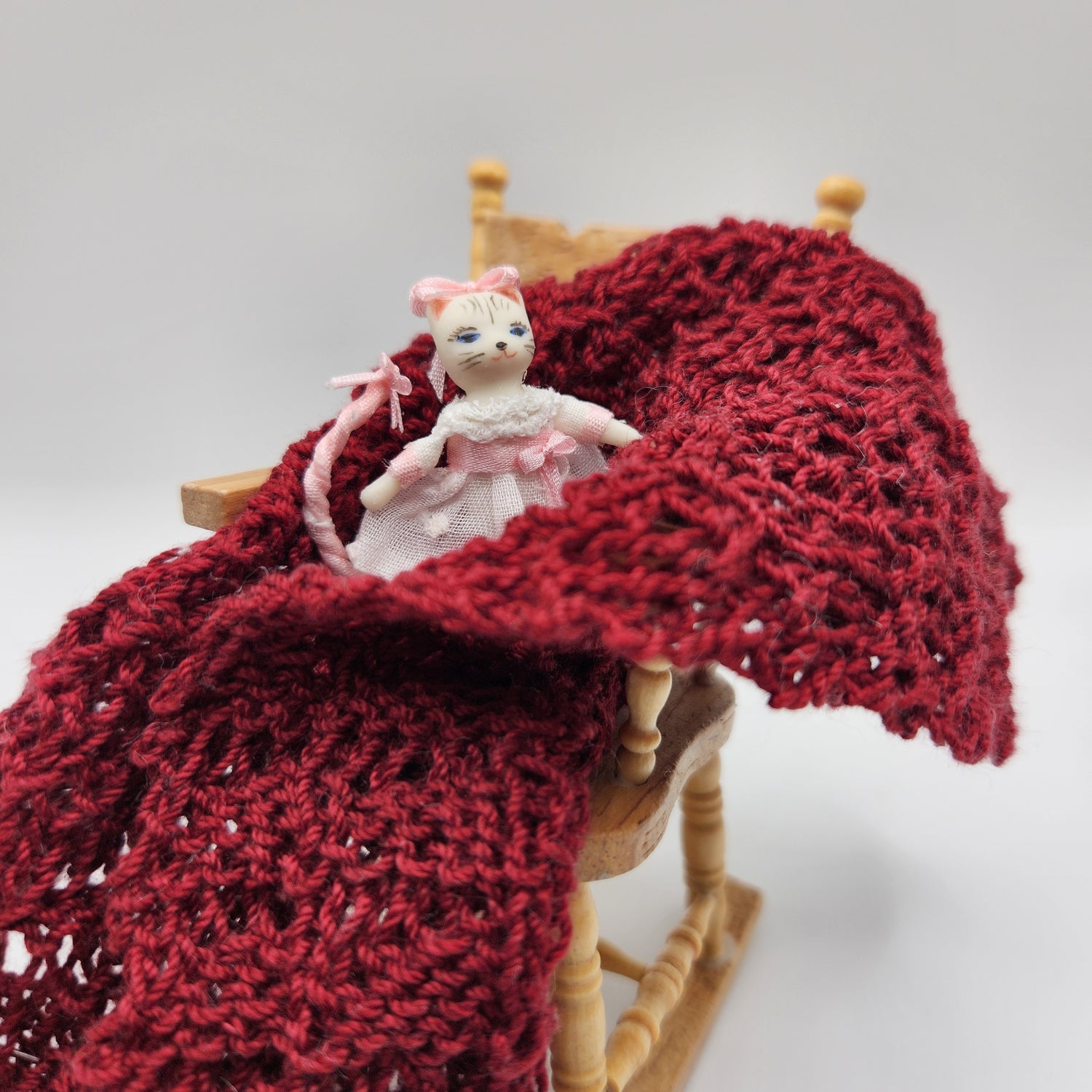 Blankets - Crocheted, Knitted or Quilted