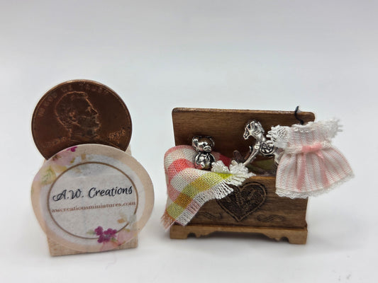 Hope Chest - Pink 1:48