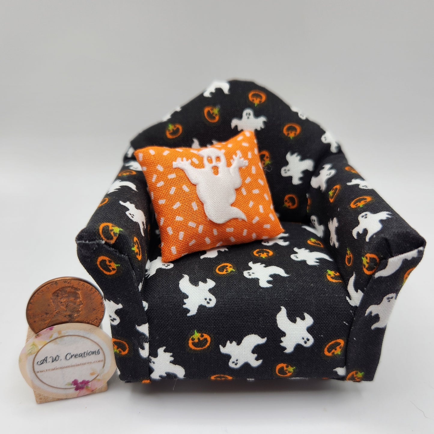 Armchair - Ghosts & Jack-o-lanterns