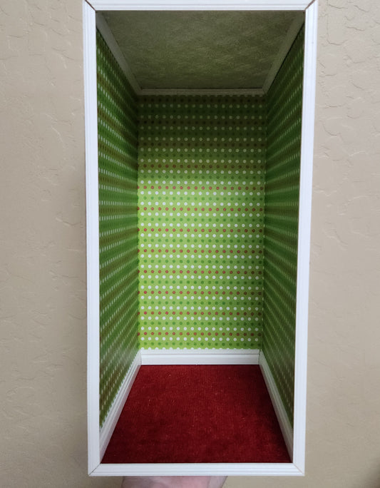 Book Nook - Red & Green