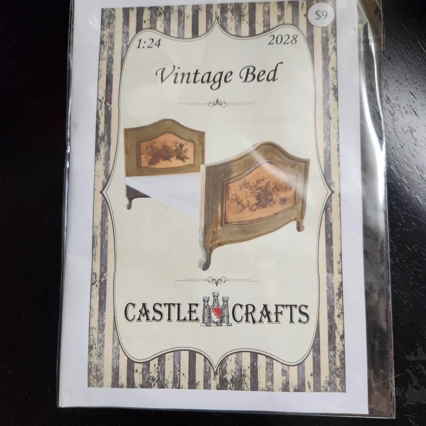 Kit - 1:24 Vintage Bed #2028