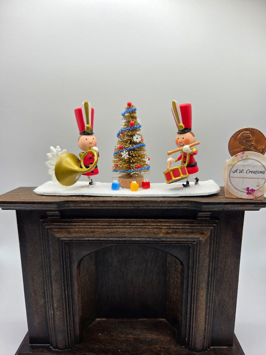 Christmas Mantel Piece - Christmas Band