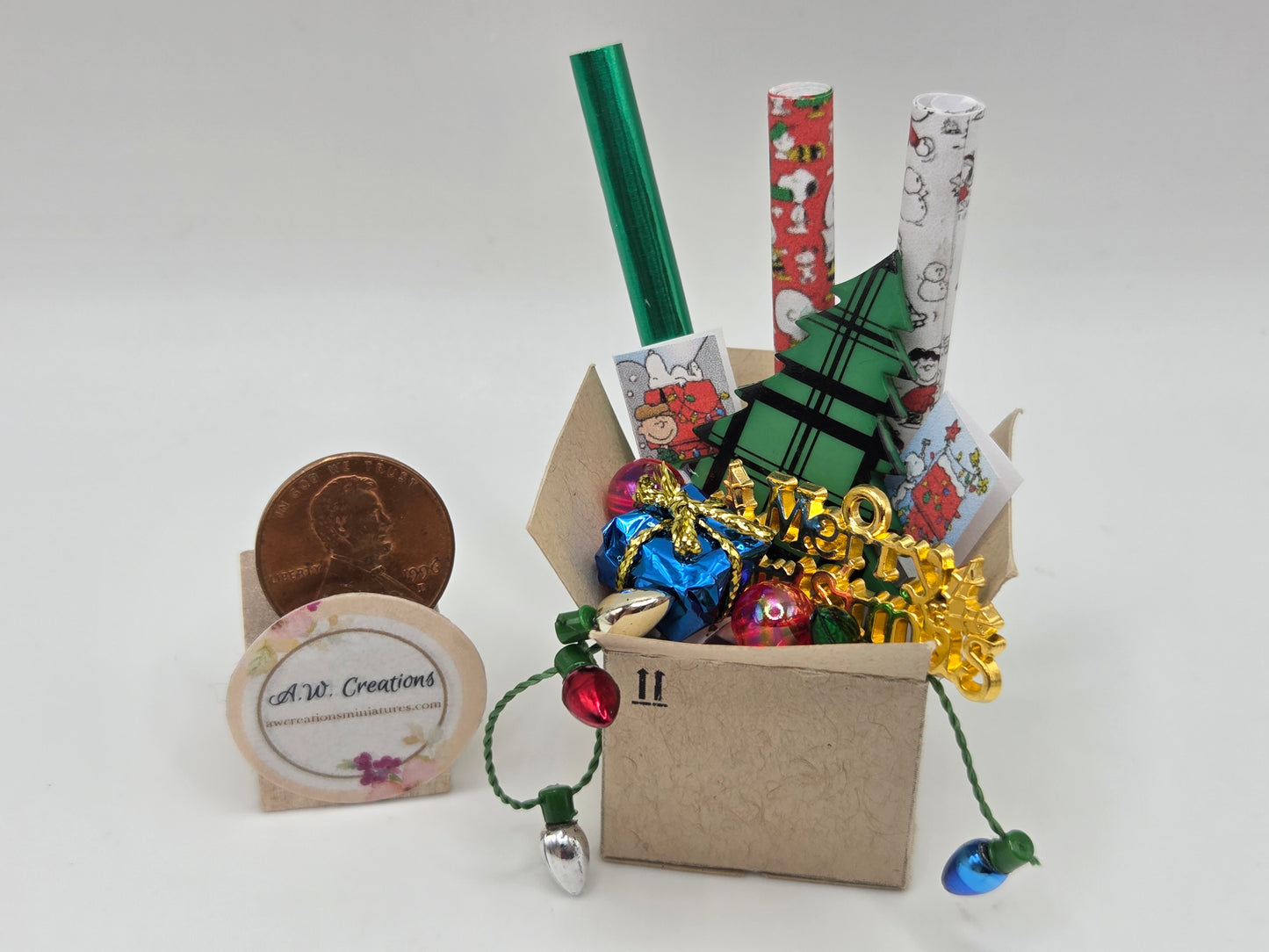 Box of Christmas Decorations - Peanuts