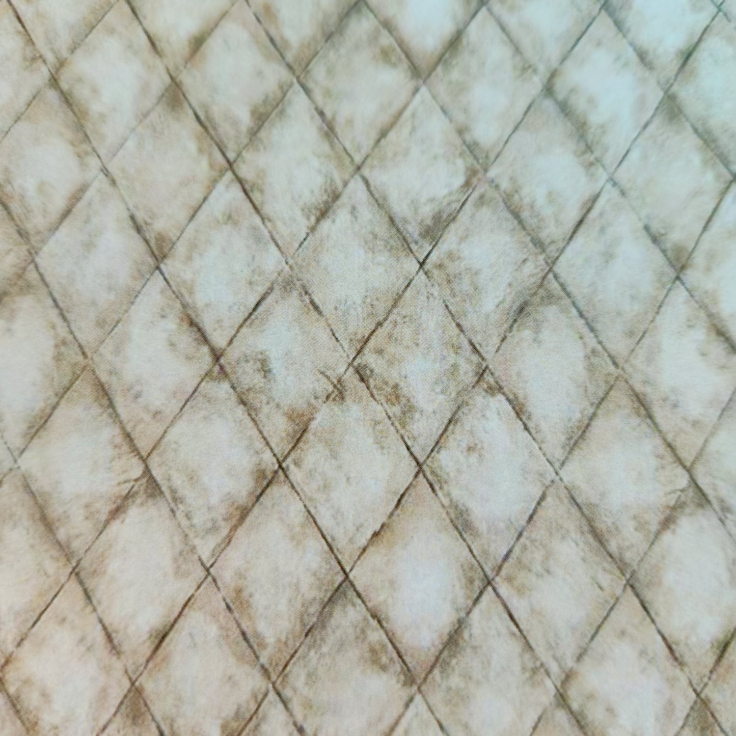 Wallpaper - Diamond pattern