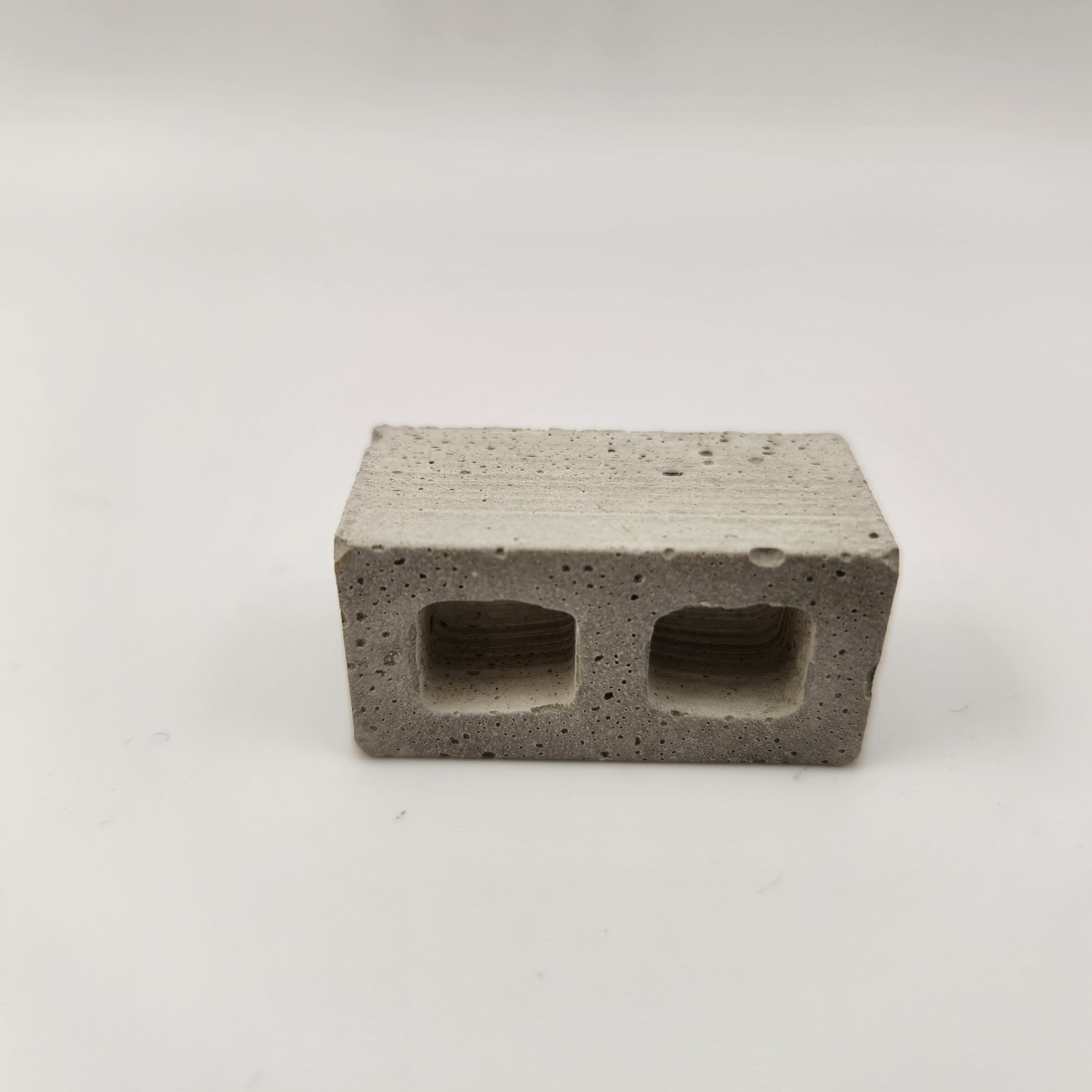 Cinder Blocks A W Creations Miniatures   Doublecementblock 