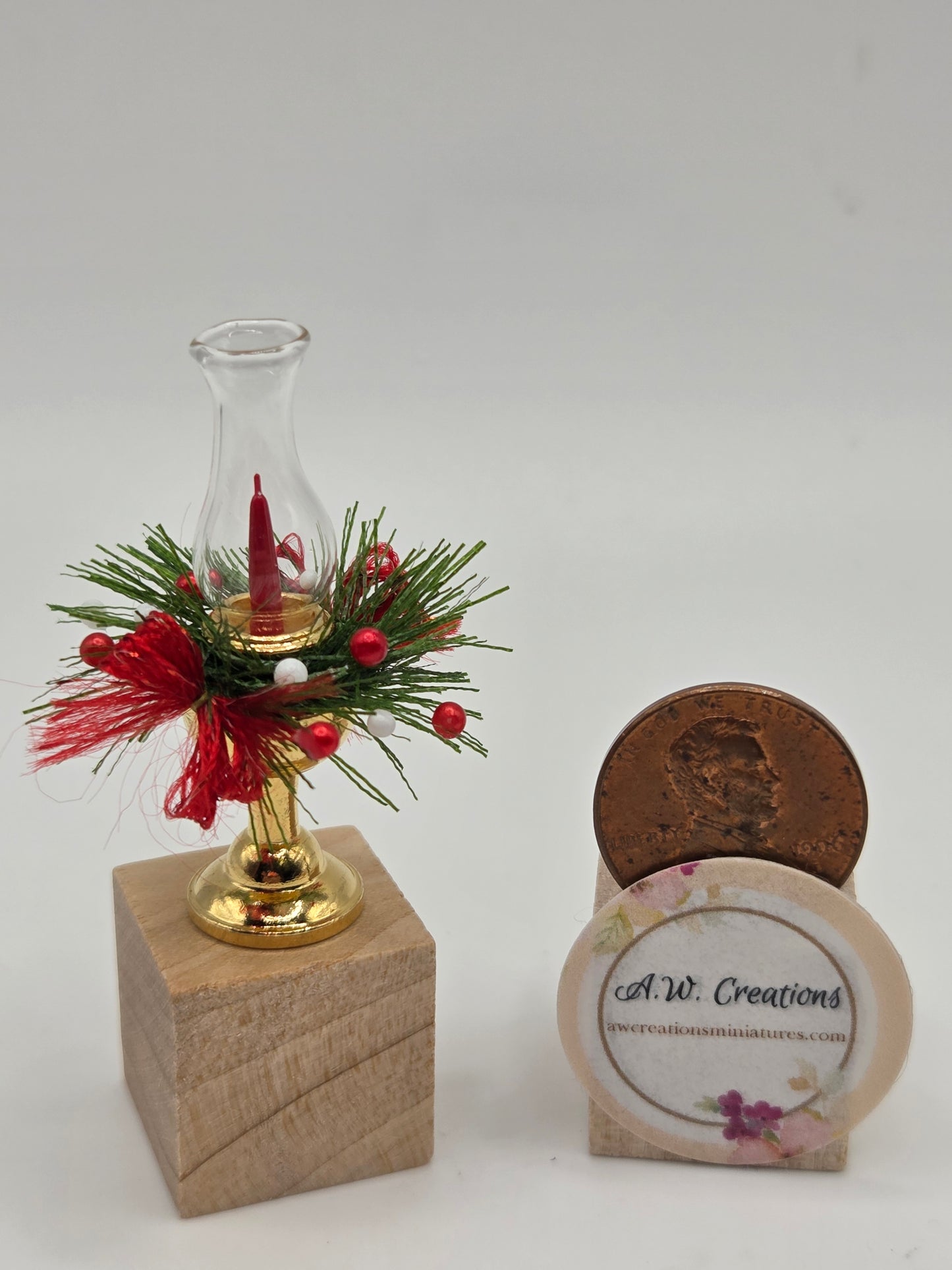 Green & Red Hurricane Arrangement