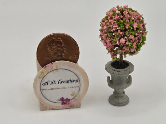 Topiary - Pink 1:24