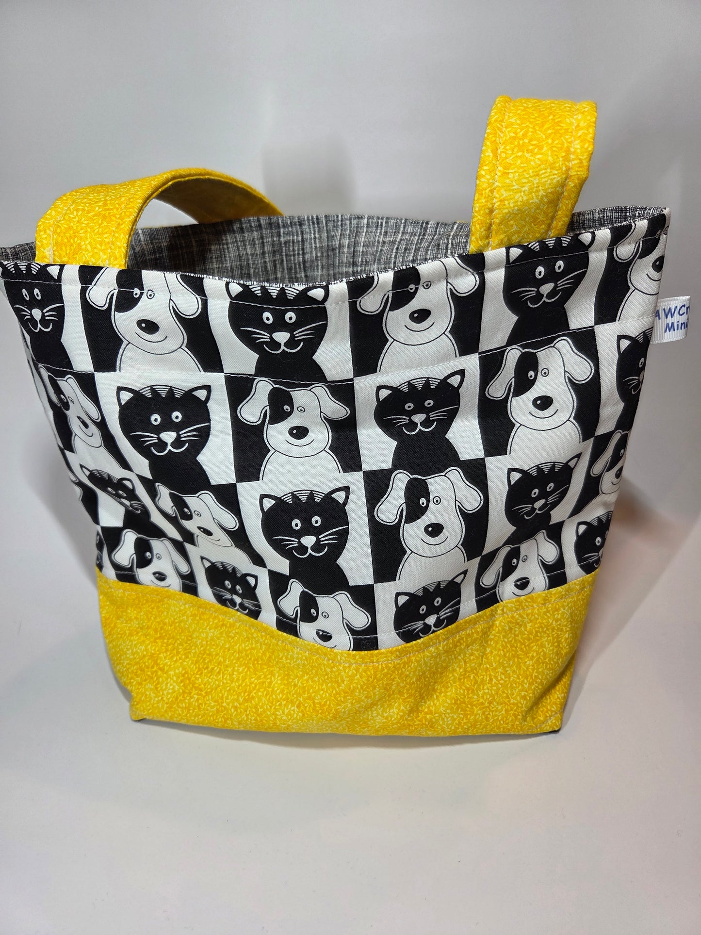 Logo Bag Collection - Cats & Dogs
