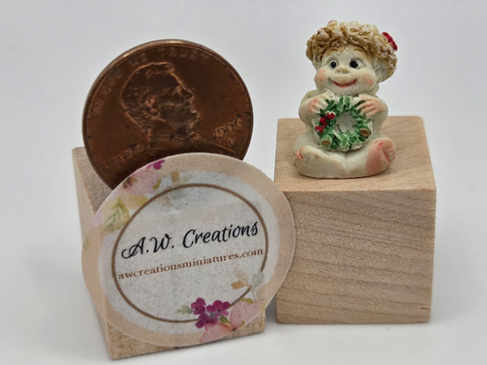 Mini Snow Cherub - Wreath