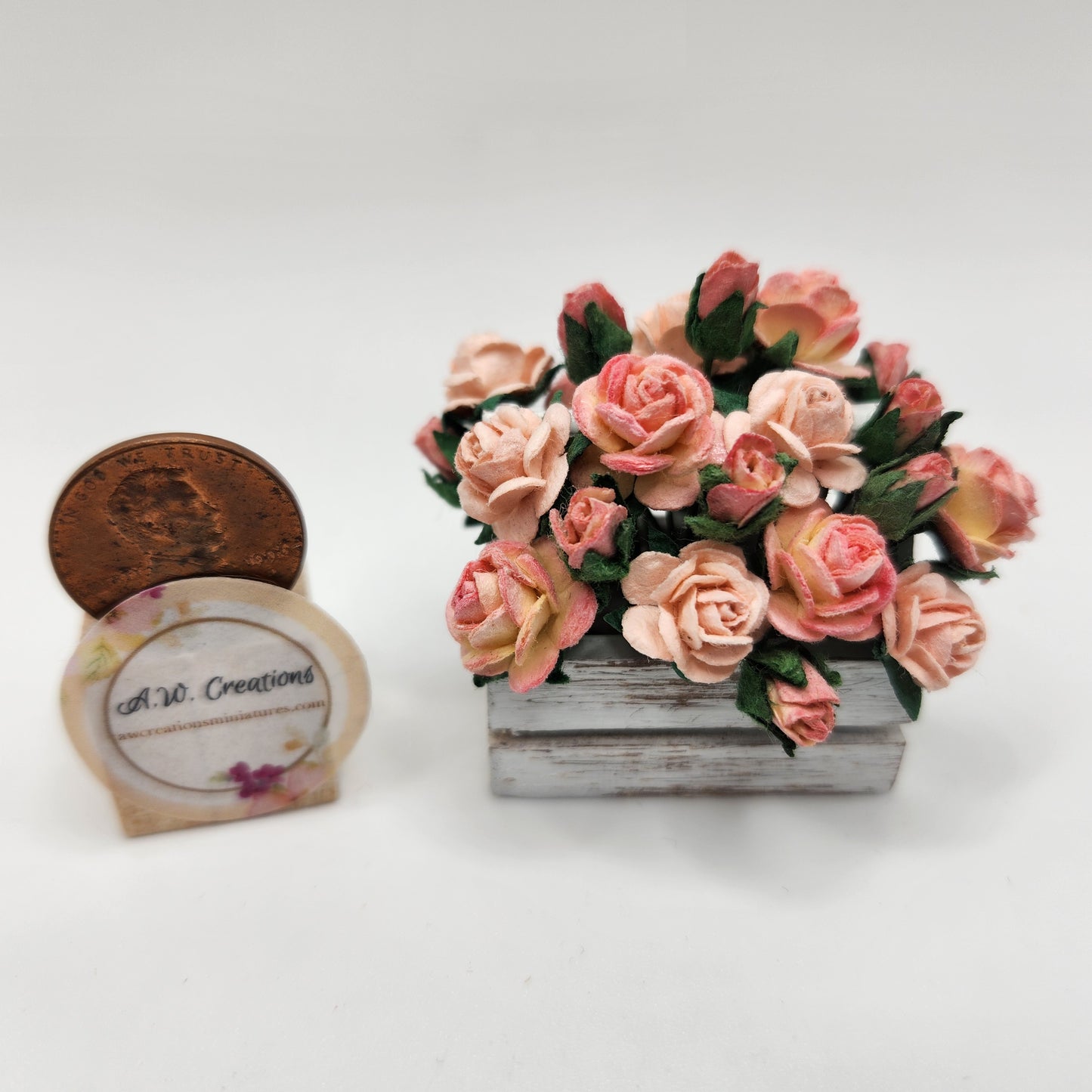 White Wooden Trug - Peach Roses