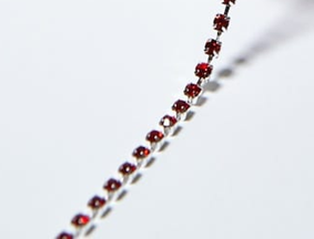 Rhinestone Chain - 3mm Red