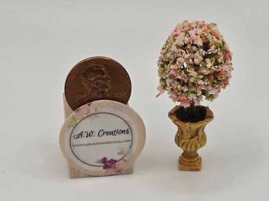 Topiary - White & Pink 1:24